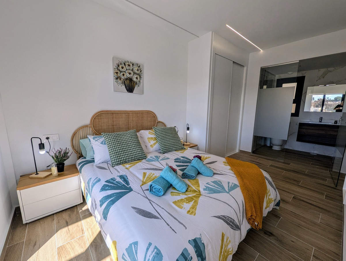 For sale - 2 Bedroom 2 Bathroom Penthouse in Villamartin - Villamartin  - Alicante