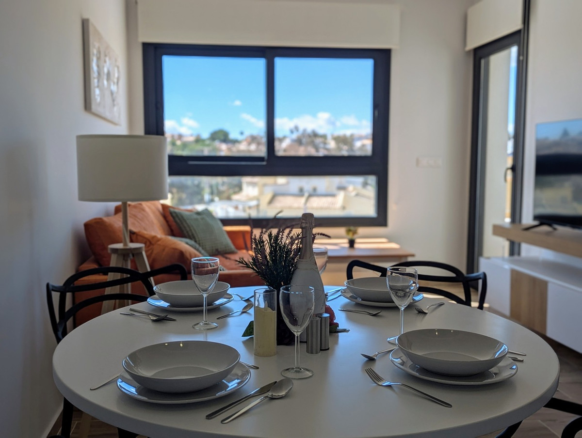 For sale - 2 Bedroom 2 Bathroom Apartment in Villamartin  - Villamartin  - Alicante