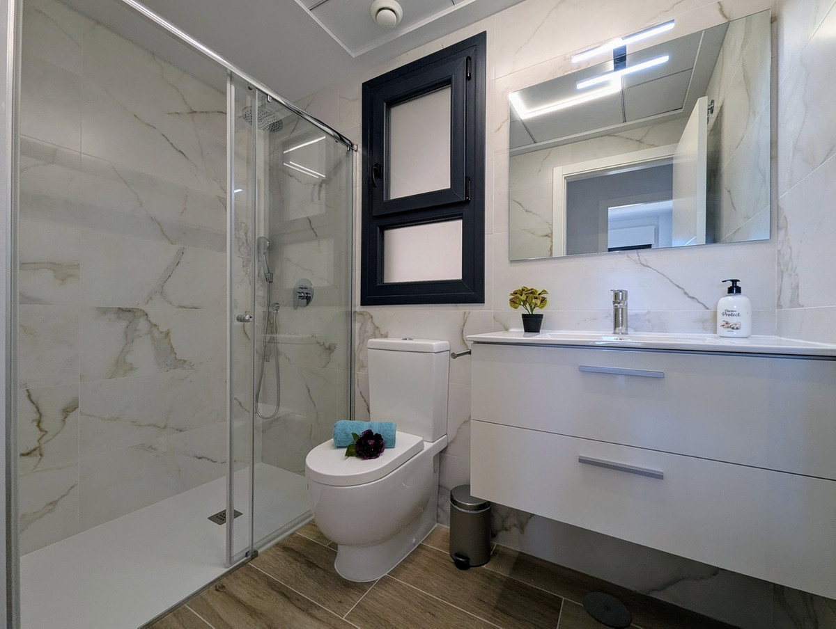 For sale - 2 Bedroom 2 Bathroom Penthouse in Villamartin - Villamartin  - Alicante