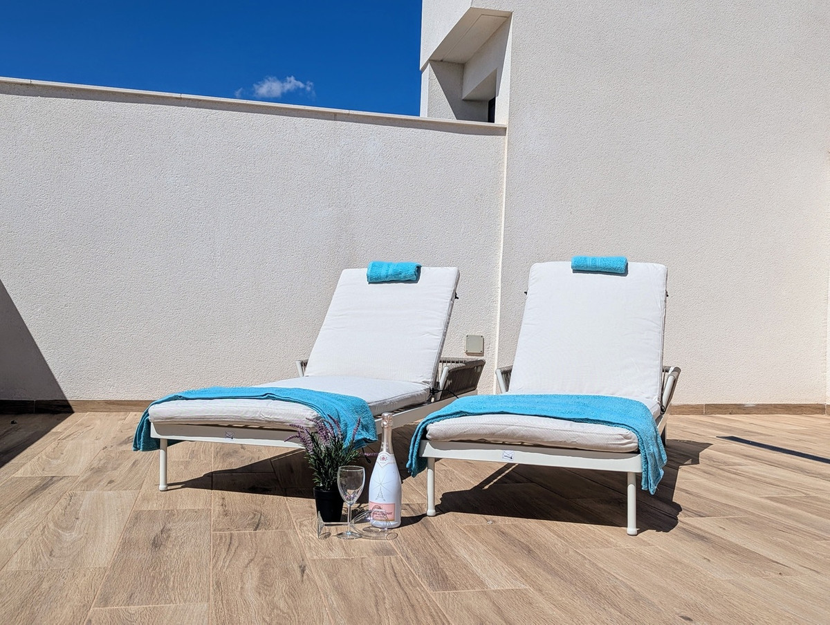 For sale - 2 Bedroom 2 Bathroom Penthouse in Villamartin - Villamartin  - Alicante