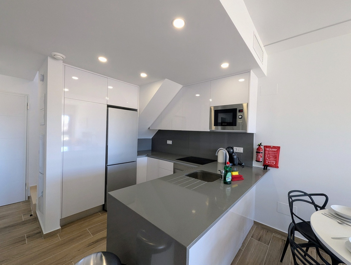 For sale - 2 Bedroom 2 Bathroom Penthouse in Villamartin - Villamartin  - Alicante