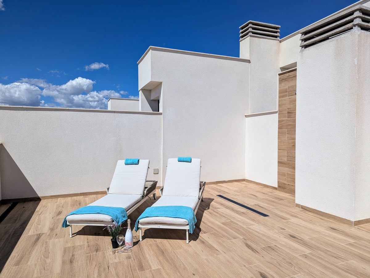 For sale - 2 Bedroom 2 Bathroom Penthouse in Villamartin - Villamartin  - Alicante