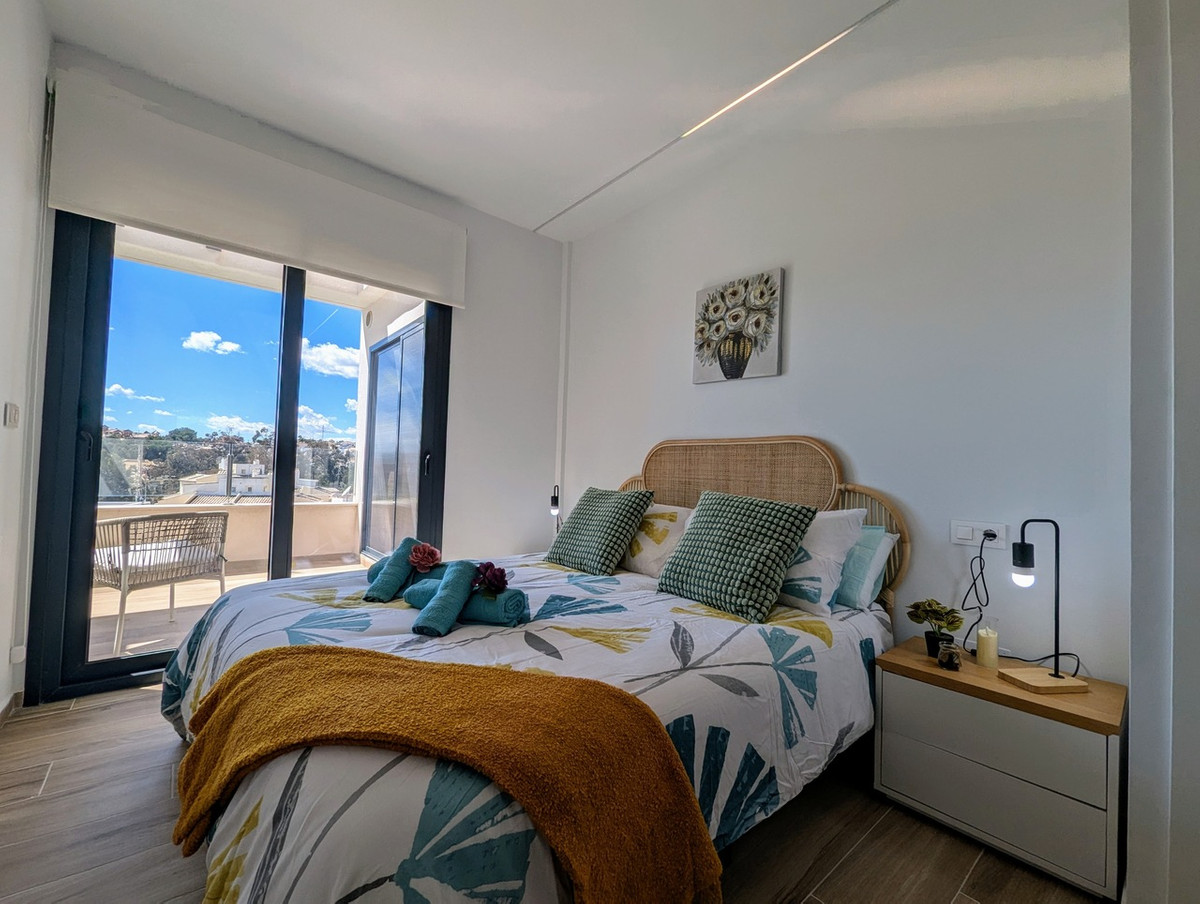 For sale - 2 Bedroom 2 Bathroom Penthouse in Villamartin - Villamartin  - Alicante