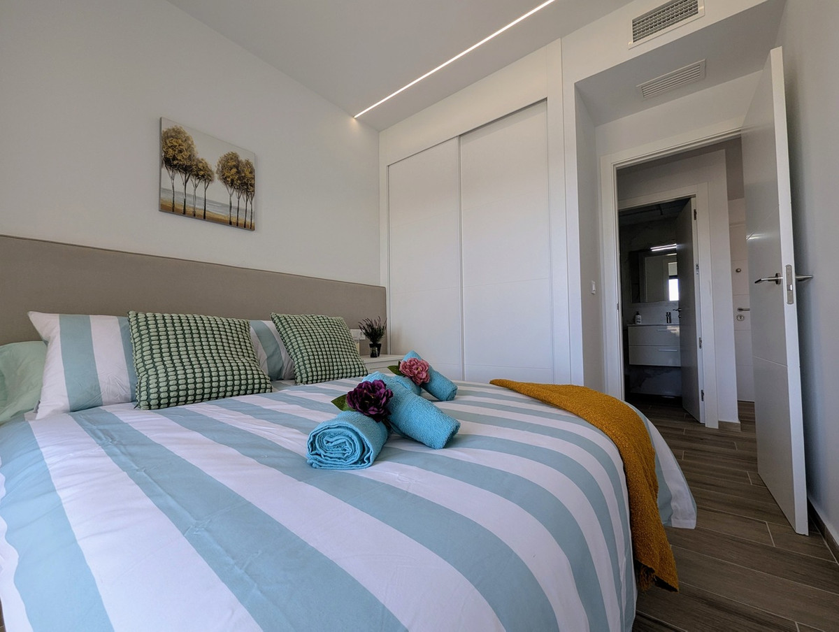For sale - 2 Bedroom 2 Bathroom Apartment in Villamartin  - Villamartin  - Alicante