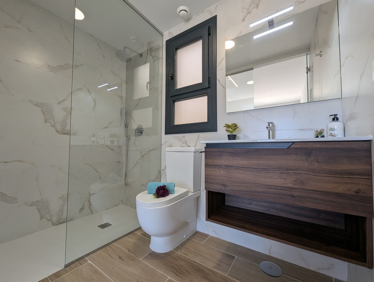 For sale - 2 Bedroom 2 Bathroom Penthouse in Villamartin - Villamartin  - Alicante