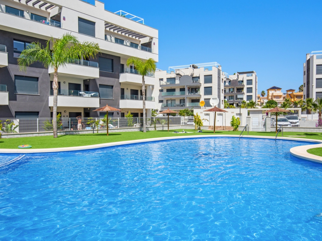 2 Bedroom 2 Bathroom Penthouse in Villamartin