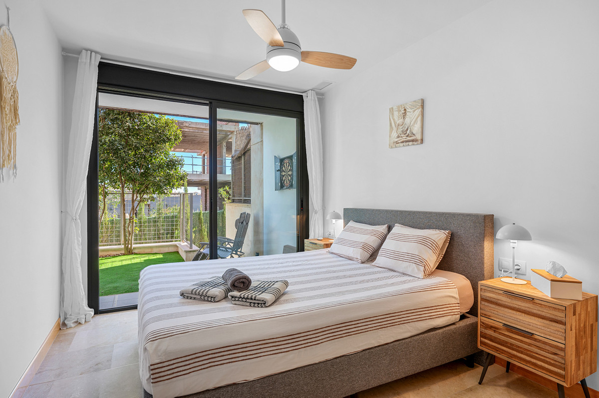 For sale - 2 Bedroom 1 Bathroom Ground Floor Apartment in Villamartin - Campoamor  - Alicante