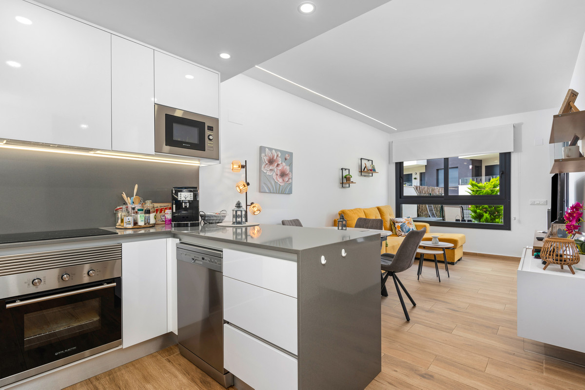 For sale - 2 Bedroom 2 Bathroom Apartment - Ground Floor Apartment in Orihuela - Villamartin  - Alicante
