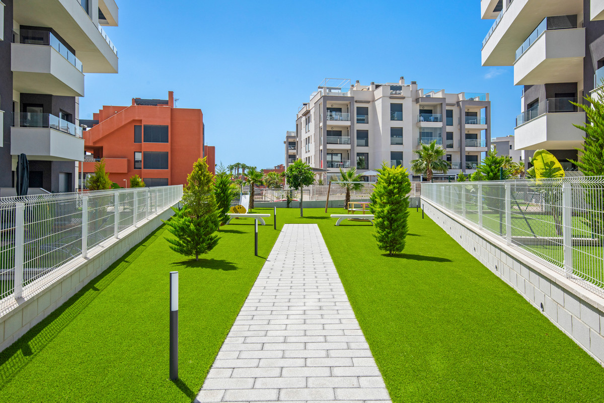 For sale - 2 Bedroom 2 Bathroom Apartment - Ground Floor Apartment in Orihuela - Villamartin  - Alicante