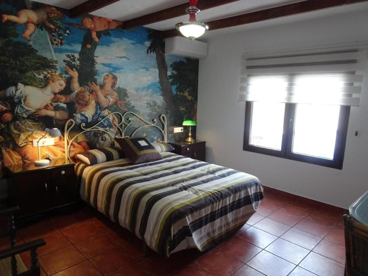 For sale - 9 Bedroom 7 Bathroom House - Detached Villa in Orihuela - Cabo Roig  - Alicante