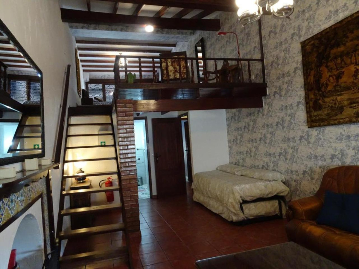 For sale - 9 Bedroom 7 Bathroom House - Detached Villa in Orihuela - Cabo Roig  - Alicante