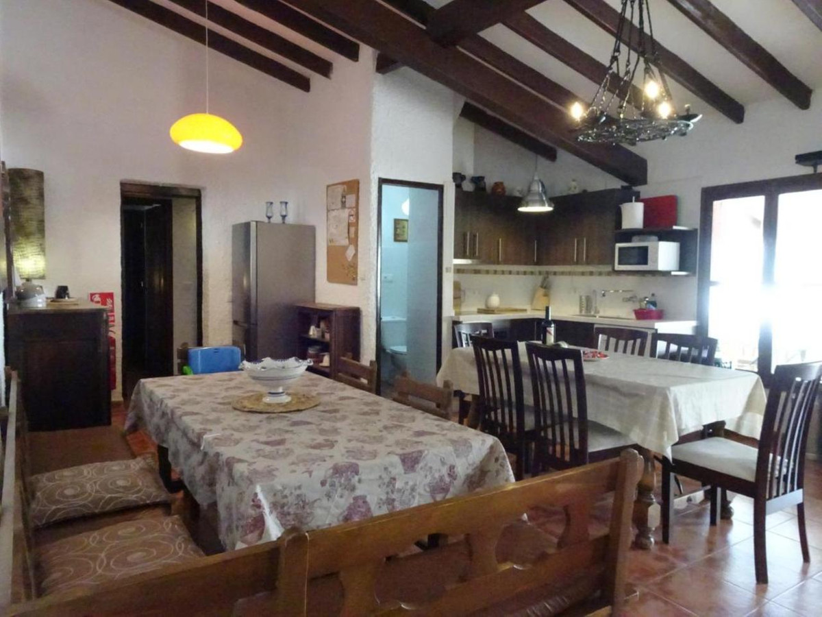 For sale - 9 Bedroom 7 Bathroom House - Detached Villa in Orihuela - Cabo Roig  - Alicante