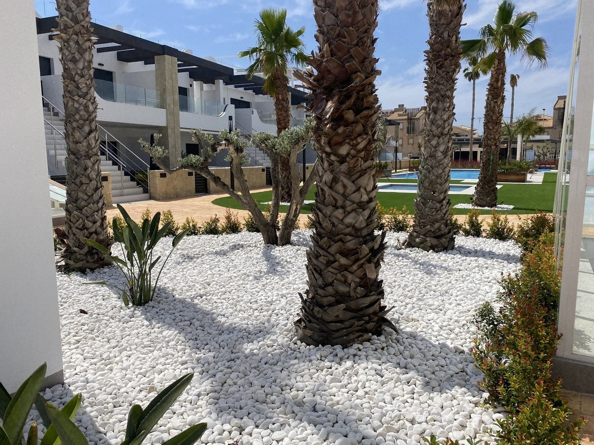 For sale - 3 Bedroom 2 Bathroom Apartment - Ground Floor Apartment in Orihuela - Punta Prima  - Alicante