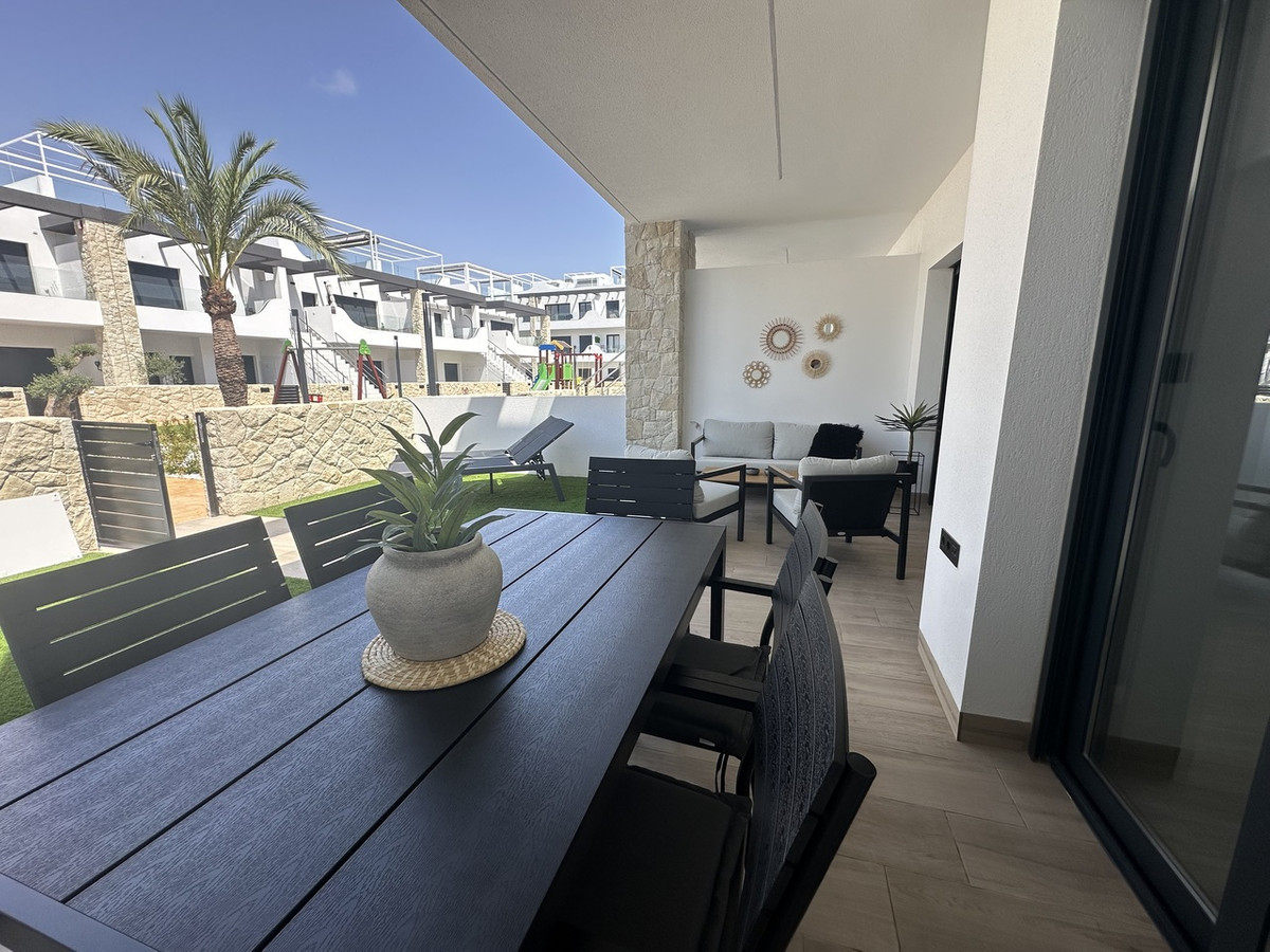 For sale - 3 Bedroom 2 Bathroom Apartment - Ground Floor Apartment in Orihuela - Punta Prima  - Alicante