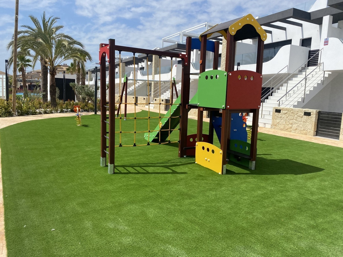 For sale - 3 Bedroom 2 Bathroom Apartment - Ground Floor Apartment in Orihuela - Punta Prima  - Alicante