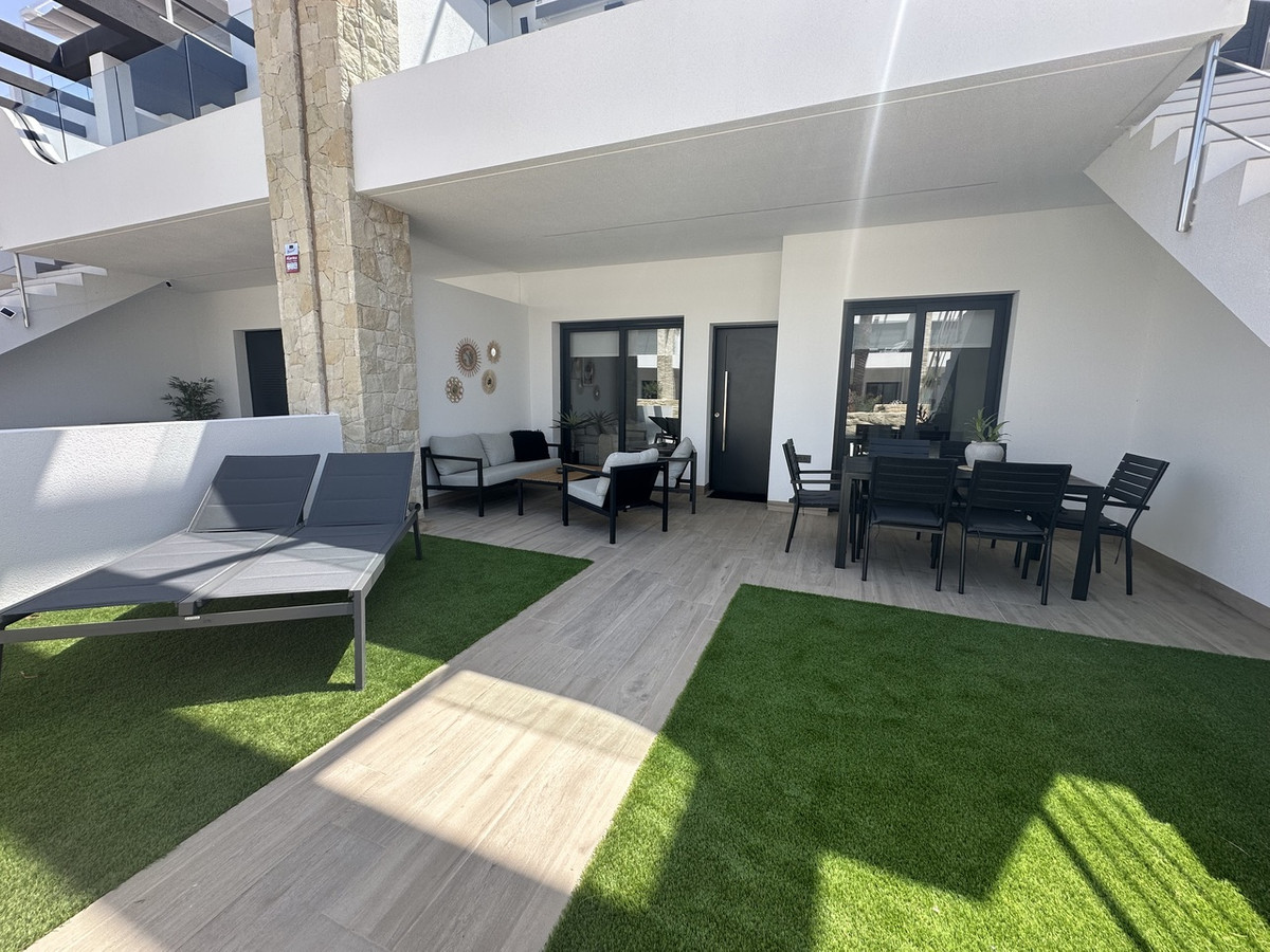 For sale - 3 Bedroom 2 Bathroom Apartment - Ground Floor Apartment in Orihuela - Punta Prima  - Alicante