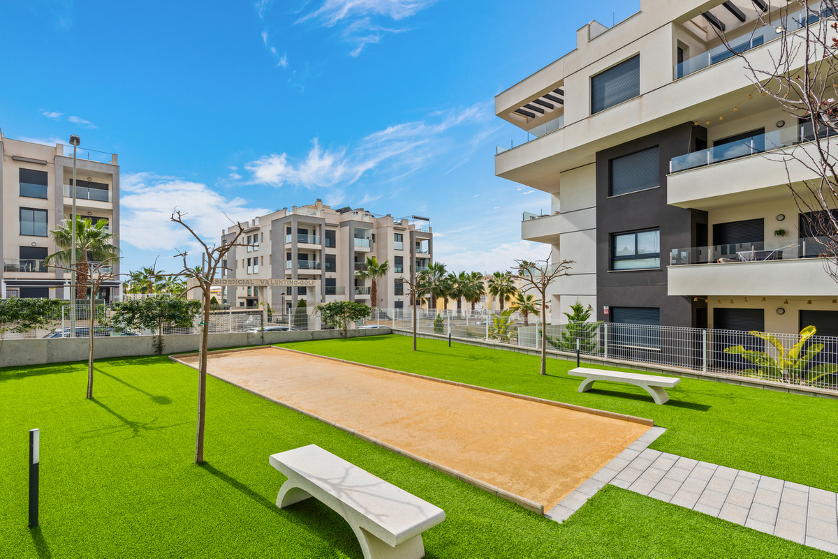 For sale - 2 Bedroom 2 Bathroom Apartment - Penthouse in Orihuela - Villamartin  - Alicante