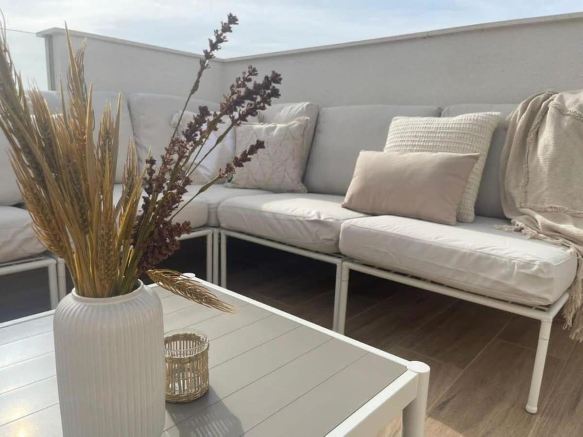 For sale - 2 Bedroom 2 Bathroom Apartment - Penthouse in Orihuela - Villamartin  - Alicante