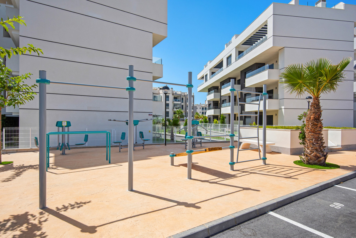 For sale - 2 Bedroom 2 Bathroom Apartment - Penthouse in Orihuela - Villamartin  - Alicante