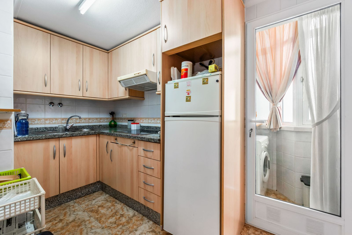 For sale - 3 Bedroom 2 Bathroom Apartment - Penthouse in Torrevieja - Torrevieja Centro  - Alicante