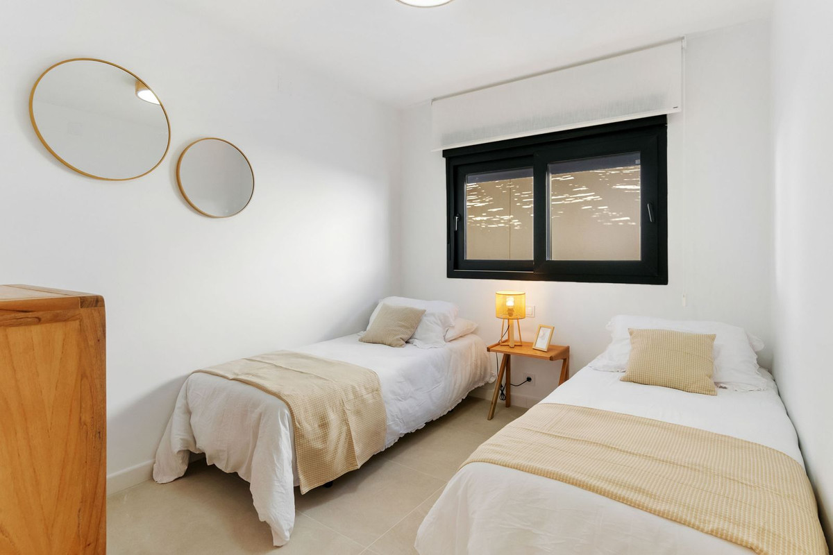 For sale - 3 Bedroom 2 Bathroom House - Detached Villa in Torrevieja - Torrevieja Centro  - Alicante