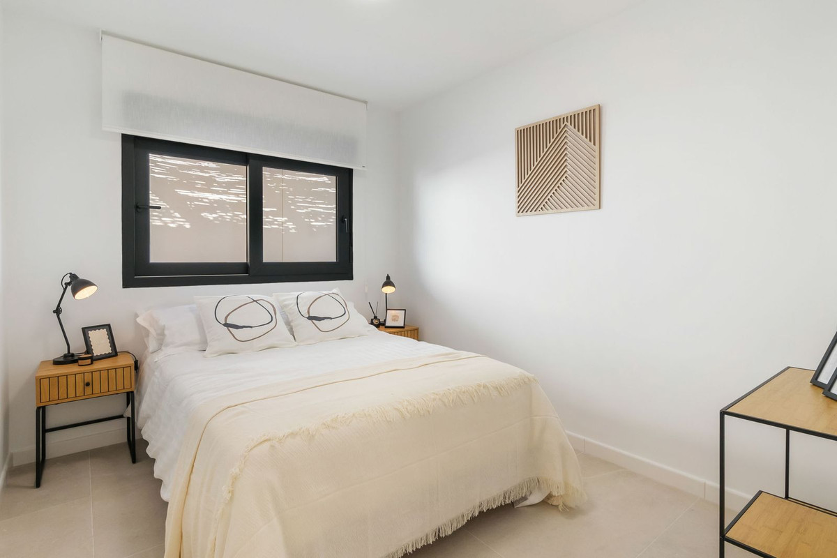 For sale - 3 Bedroom 2 Bathroom House - Detached Villa in Torrevieja - Torrevieja Centro  - Alicante