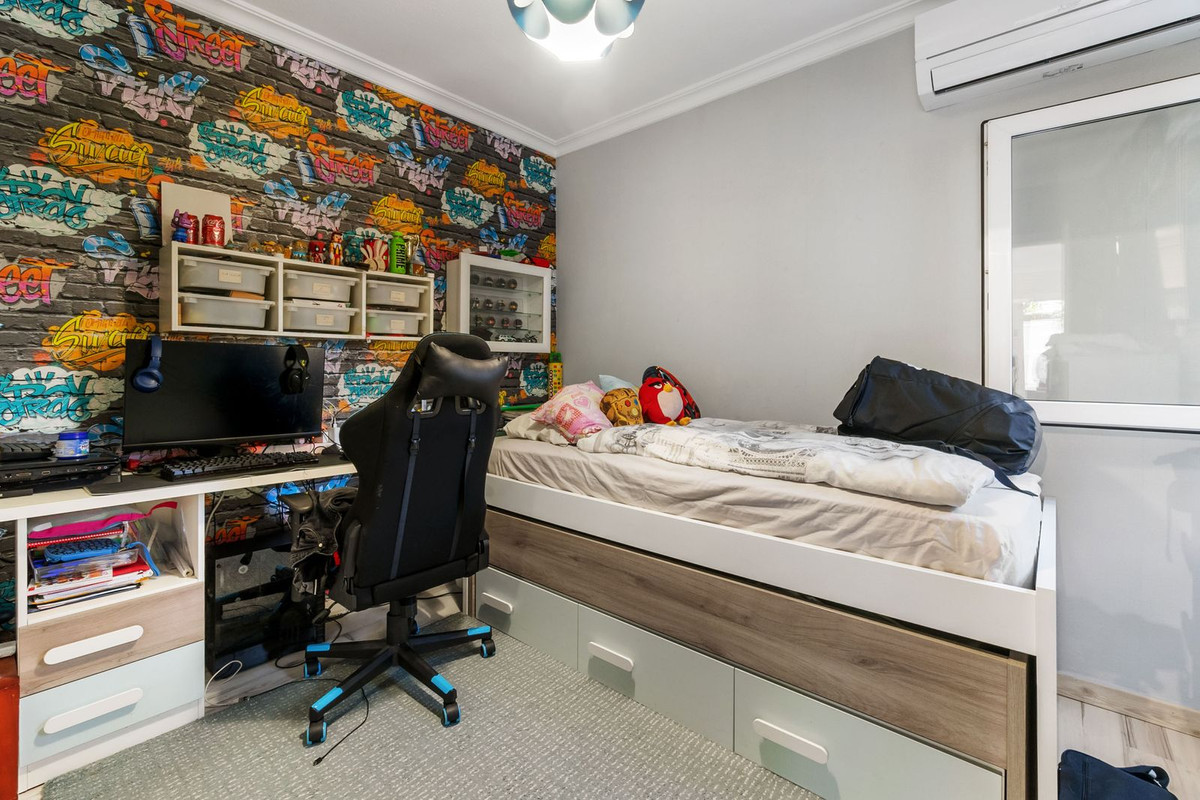 For sale - 3 Bedroom 2 Bathroom House - Townhouse in Torrevieja - Torrevieja Centro  - Alicante