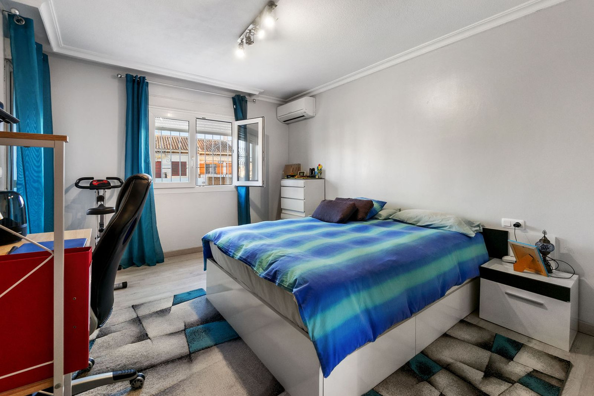 For sale - 3 Bedroom 2 Bathroom House - Townhouse in Torrevieja - Torrevieja Centro  - Alicante