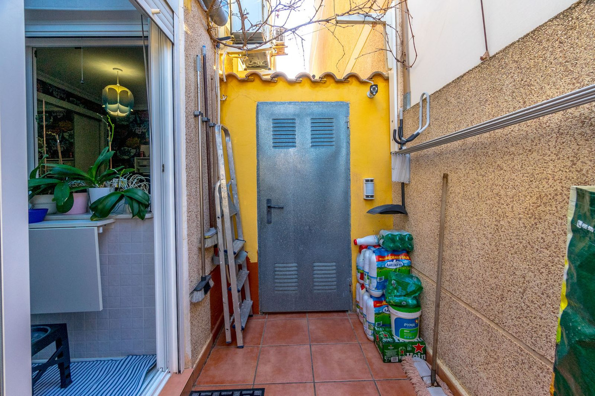 For sale - 3 Bedroom 2 Bathroom House - Townhouse in Torrevieja - Torrevieja Centro  - Alicante
