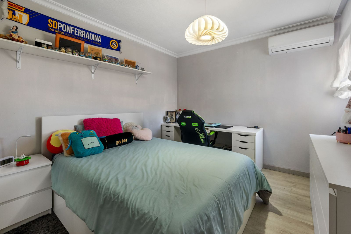 For sale - 3 Bedroom 2 Bathroom House - Townhouse in Torrevieja - Torrevieja Centro  - Alicante