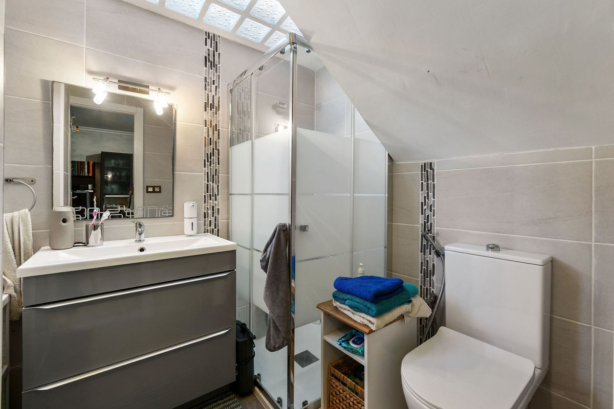 For sale - 3 Bedroom 2 Bathroom House - Townhouse in Torrevieja - Torrevieja Centro  - Alicante