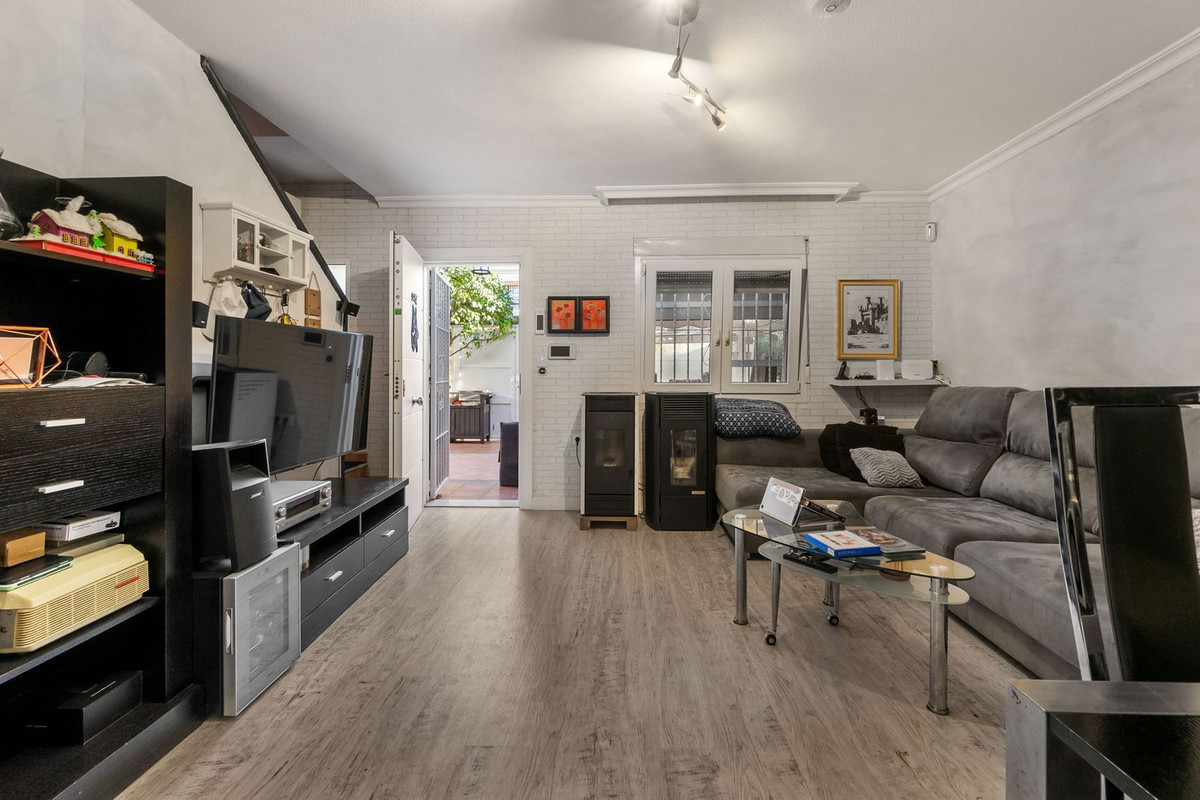 For sale - 3 Bedroom 2 Bathroom House - Townhouse in Torrevieja - Torrevieja Centro  - Alicante