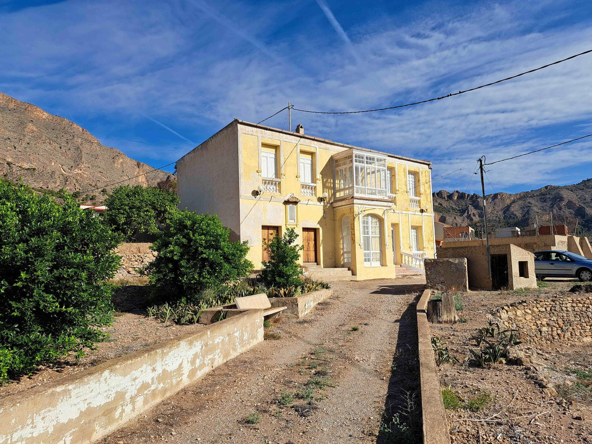 For sale - 7 Bedroom 2 Bathroom House - Finca - Cortijo in Orihuela - Orihuela Centro  - Alicante