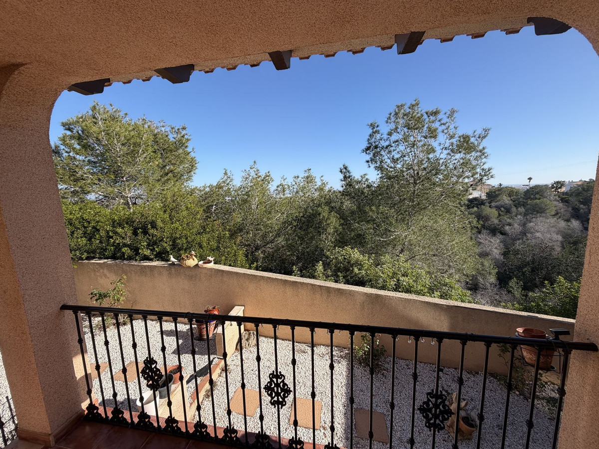 For sale - 3 Bedroom 2 Bathroom House - Semi-Detached House in Orihuela - Orihuela Costa  - Alicante