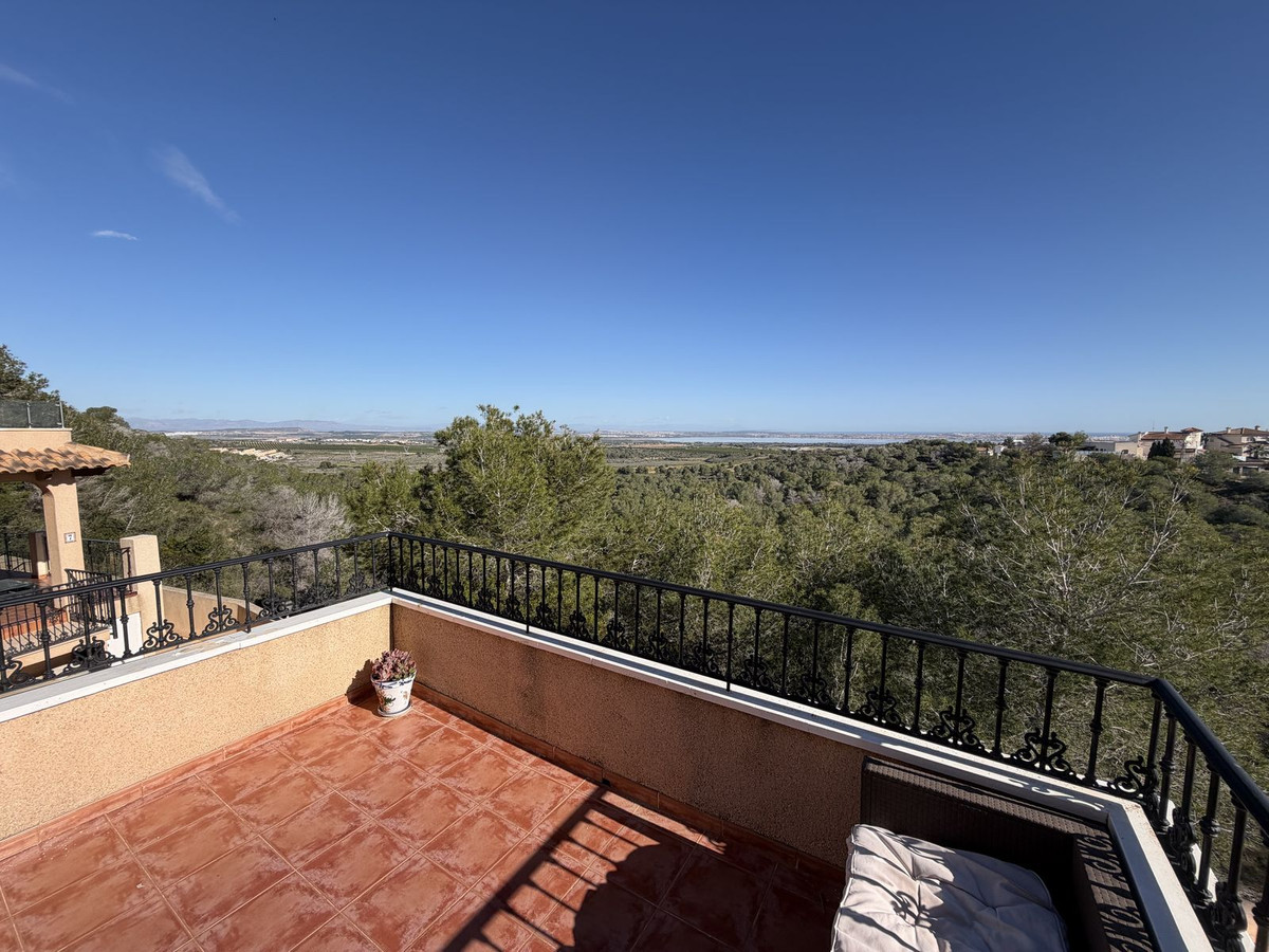 For sale - 3 Bedroom 2 Bathroom House - Semi-Detached House in Orihuela - Orihuela Costa  - Alicante