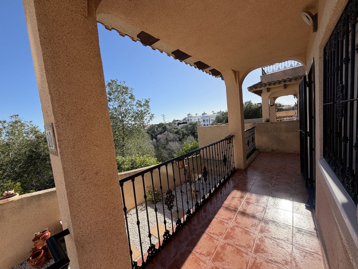 For sale - 3 Bedroom 2 Bathroom House - Semi-Detached House in Orihuela - Orihuela Costa  - Alicante