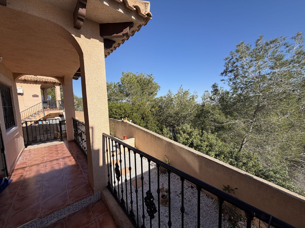 For sale - 3 Bedroom 2 Bathroom House - Semi-Detached House in Orihuela - Orihuela Costa  - Alicante