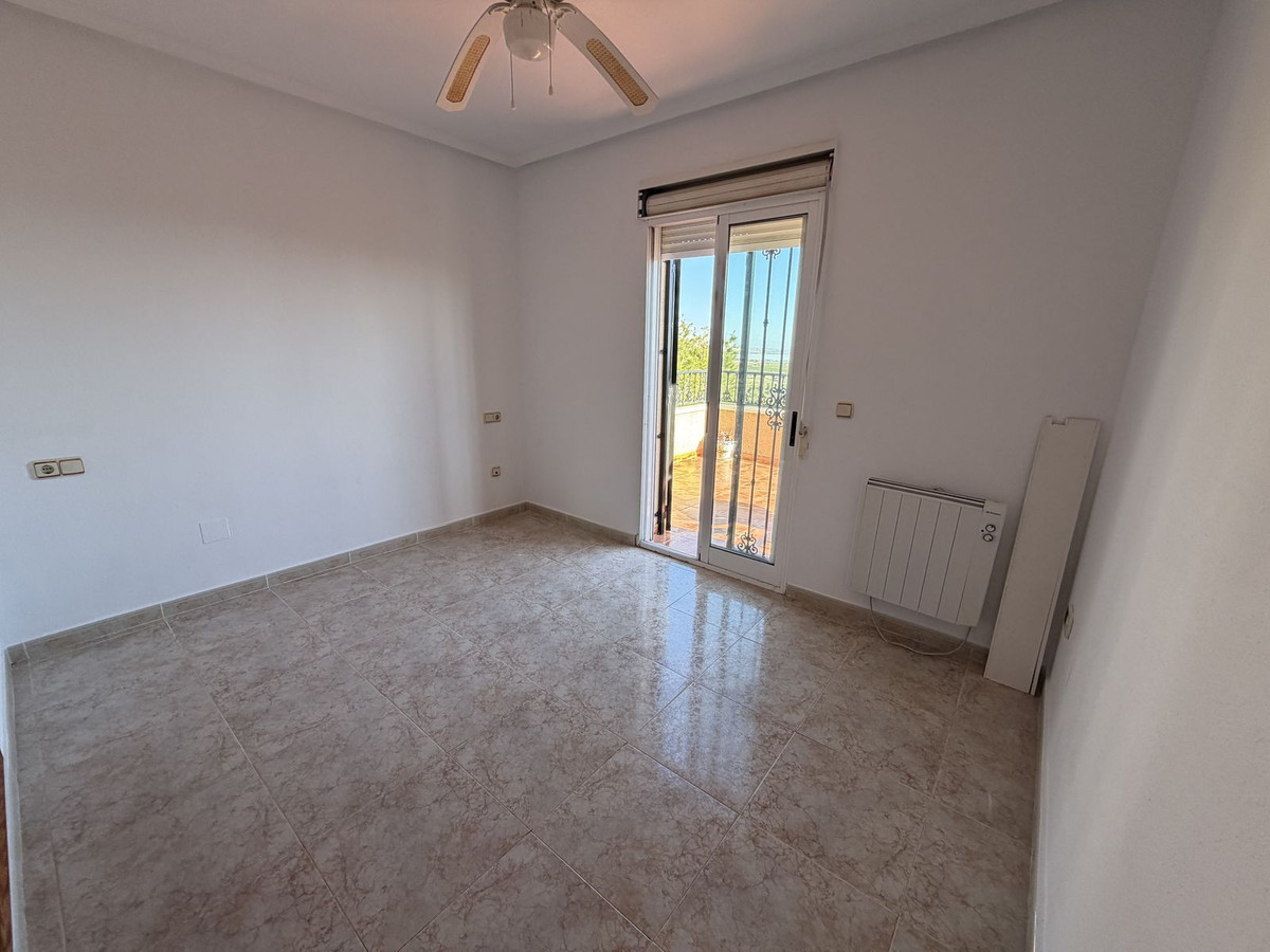 For sale - 3 Bedroom 2 Bathroom House - Semi-Detached House in Orihuela - Orihuela Costa  - Alicante