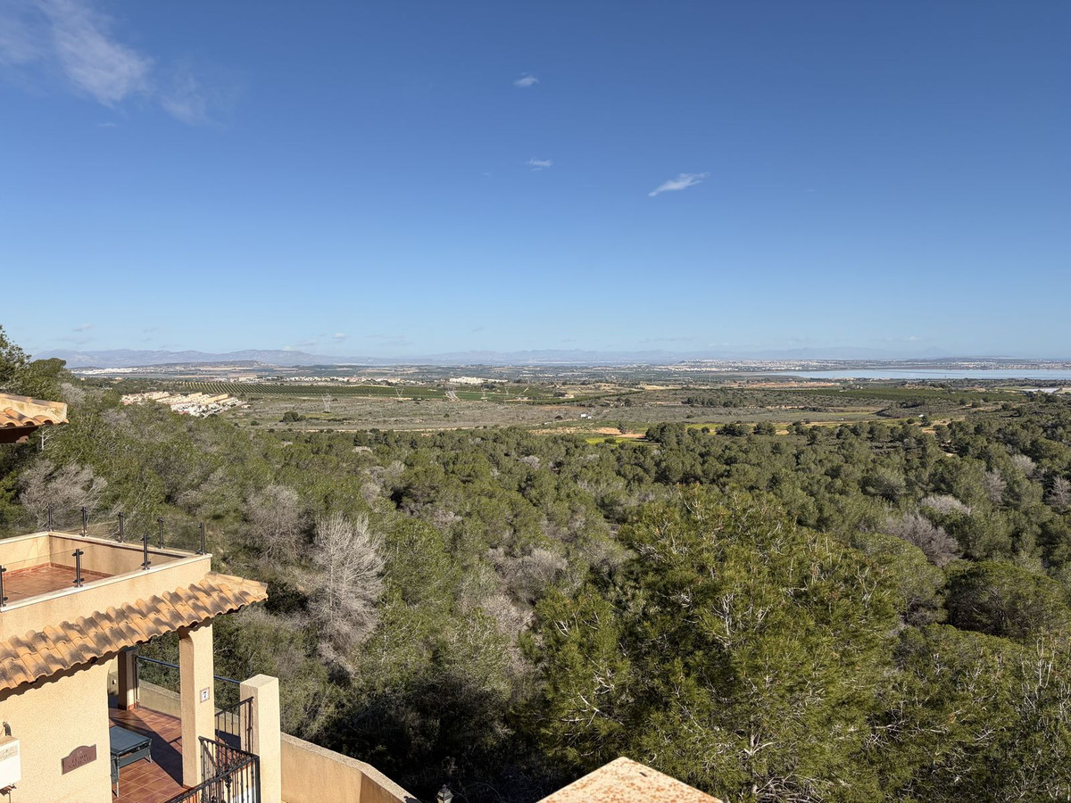 For sale - 3 Bedroom 2 Bathroom House - Semi-Detached House in Orihuela - Orihuela Costa  - Alicante