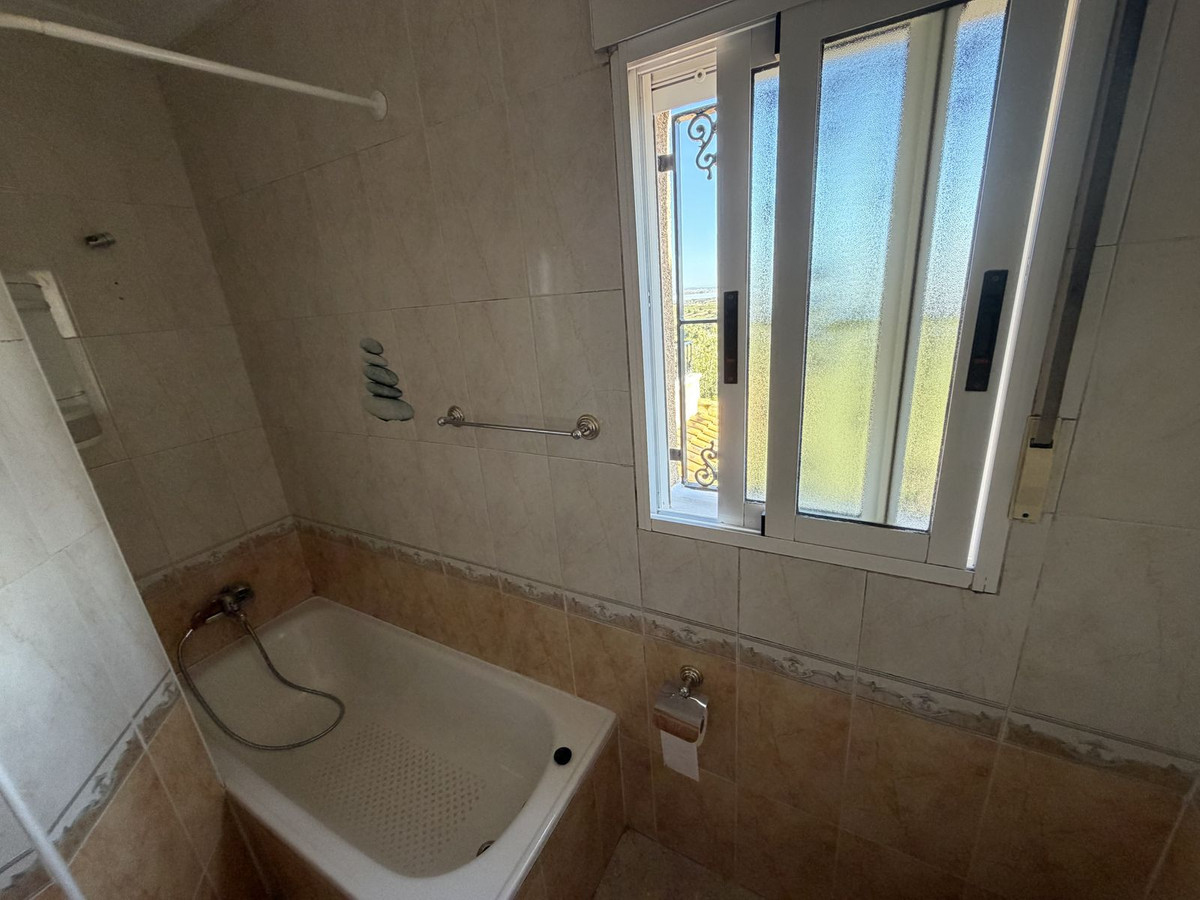 For sale - 3 Bedroom 2 Bathroom House - Semi-Detached House in Orihuela - Orihuela Costa  - Alicante