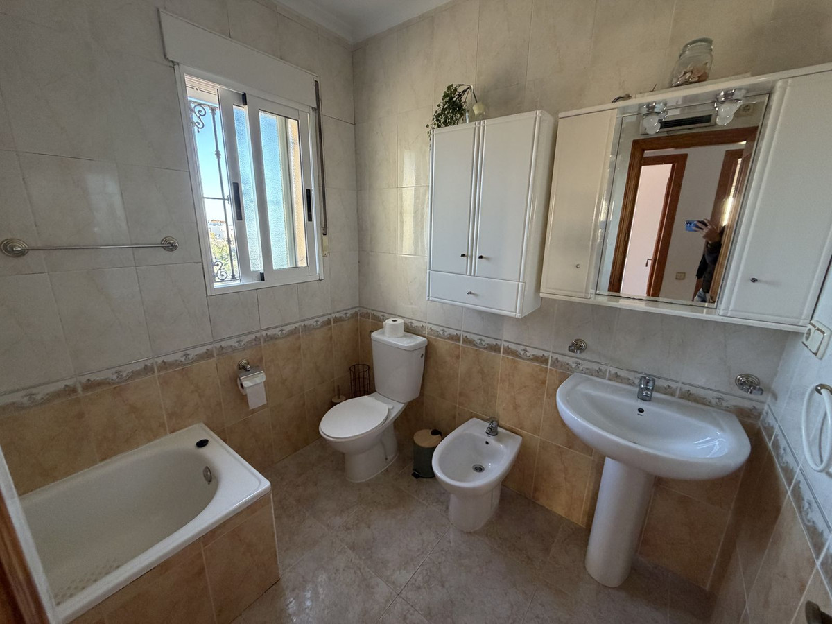 For sale - 3 Bedroom 2 Bathroom House - Semi-Detached House in Orihuela - Orihuela Costa  - Alicante