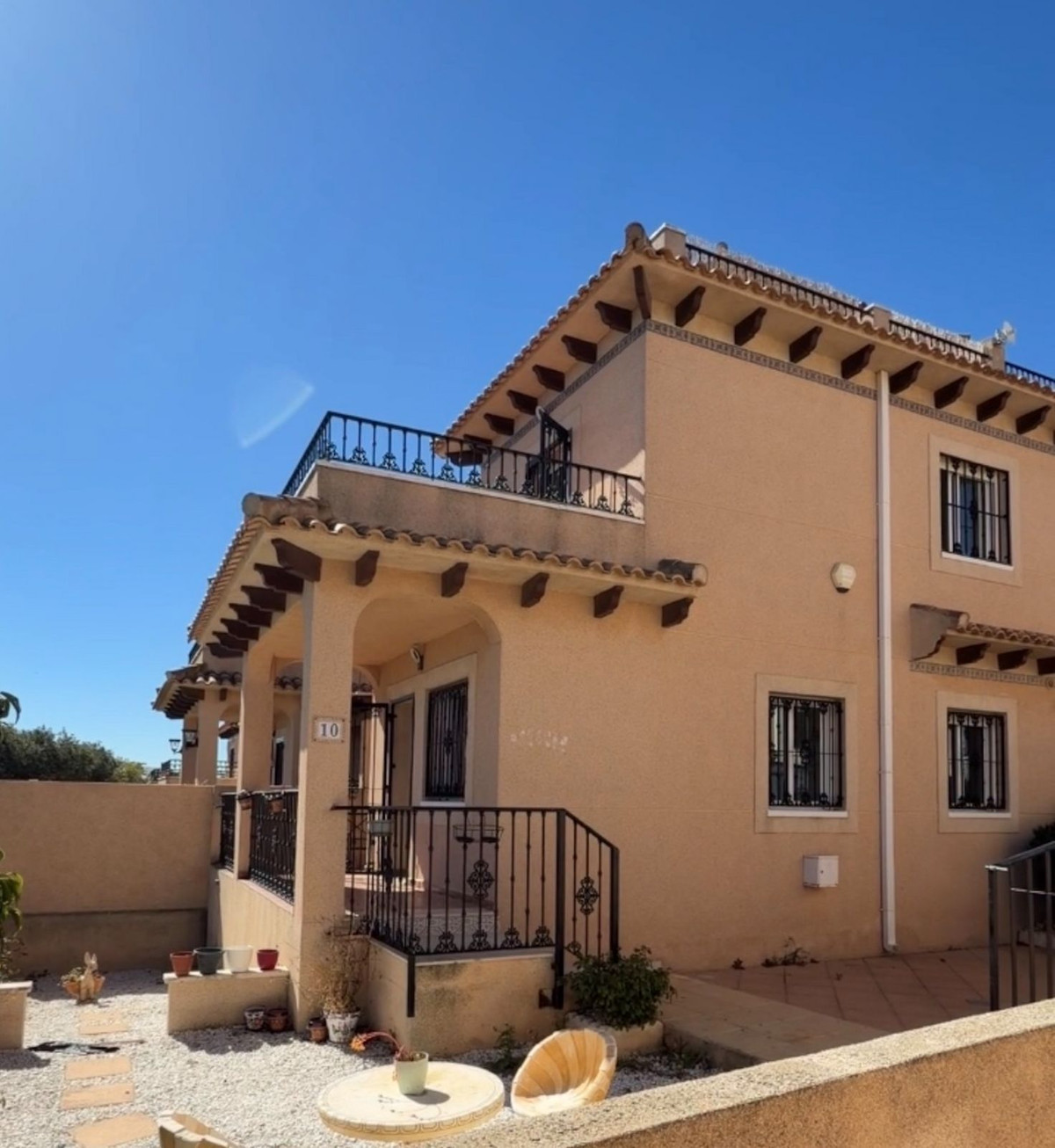For sale - 3 Bedroom 2 Bathroom House - Semi-Detached House in Orihuela - Orihuela Costa  - Alicante