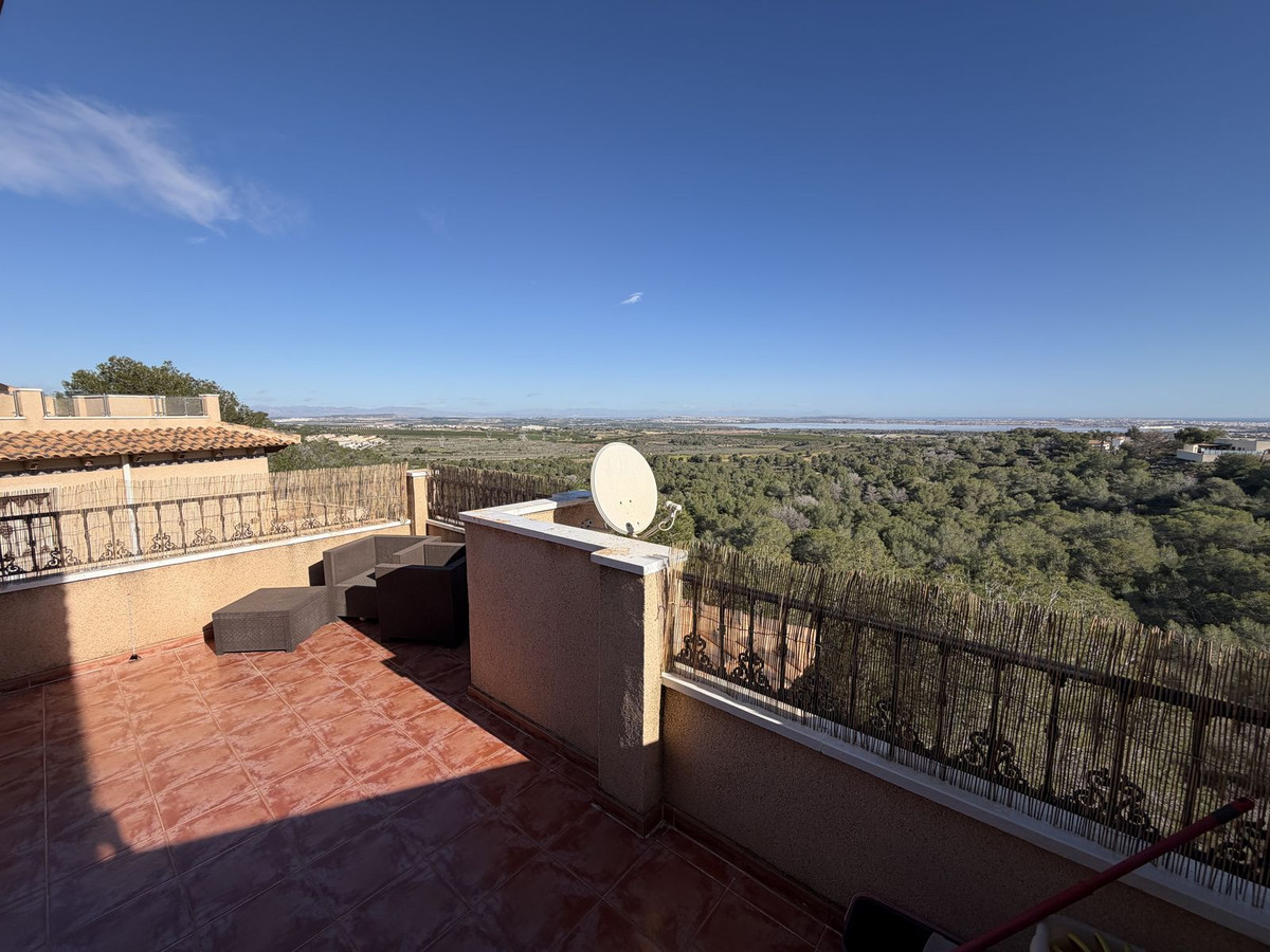 For sale - 3 Bedroom 2 Bathroom House - Semi-Detached House in Orihuela - Orihuela Costa  - Alicante