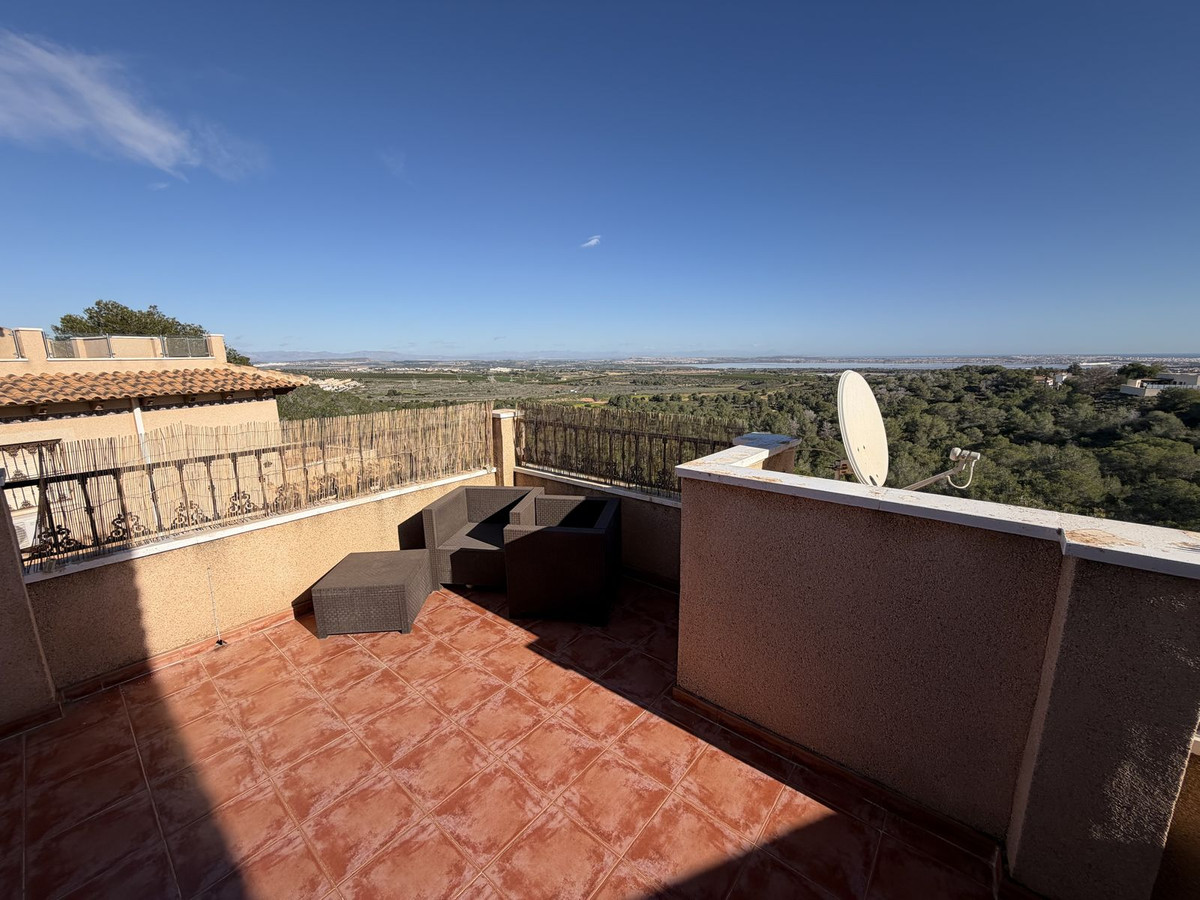 For sale - 3 Bedroom 2 Bathroom House - Semi-Detached House in Orihuela - Orihuela Costa  - Alicante