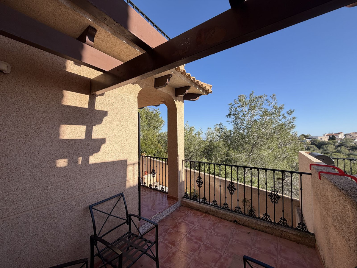 For sale - 3 Bedroom 2 Bathroom House - Semi-Detached House in Orihuela - Orihuela Costa  - Alicante