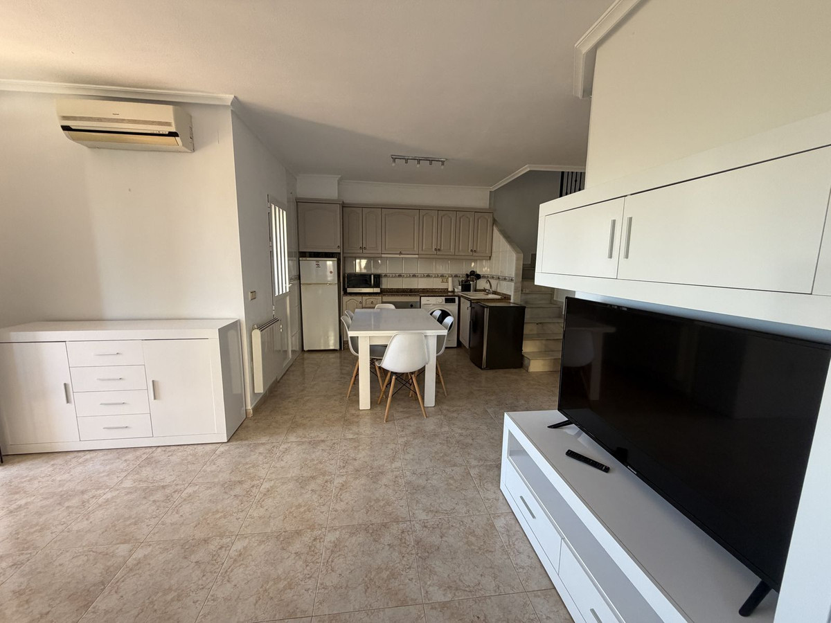 For sale - 3 Bedroom 2 Bathroom House - Semi-Detached House in Orihuela - Orihuela Costa  - Alicante