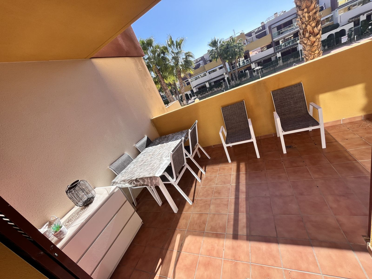 For sale - 2 Bedroom 1 Bathroom Apartment - Middle Floor Apartment in Orihuela - Orihuela Costa  - Alicante