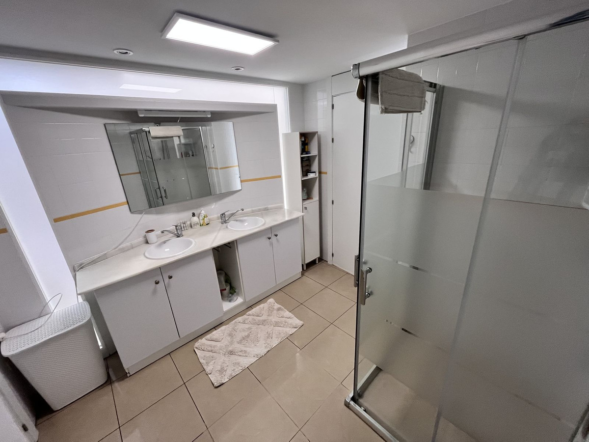 For sale - 2 Bedroom 1 Bathroom Apartment - Middle Floor Apartment in Orihuela - Orihuela Costa  - Alicante