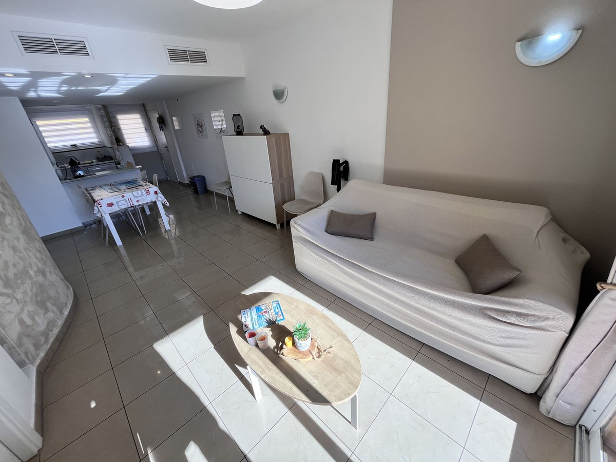 For sale - 2 Bedroom 1 Bathroom Apartment - Middle Floor Apartment in Orihuela - Orihuela Costa  - Alicante