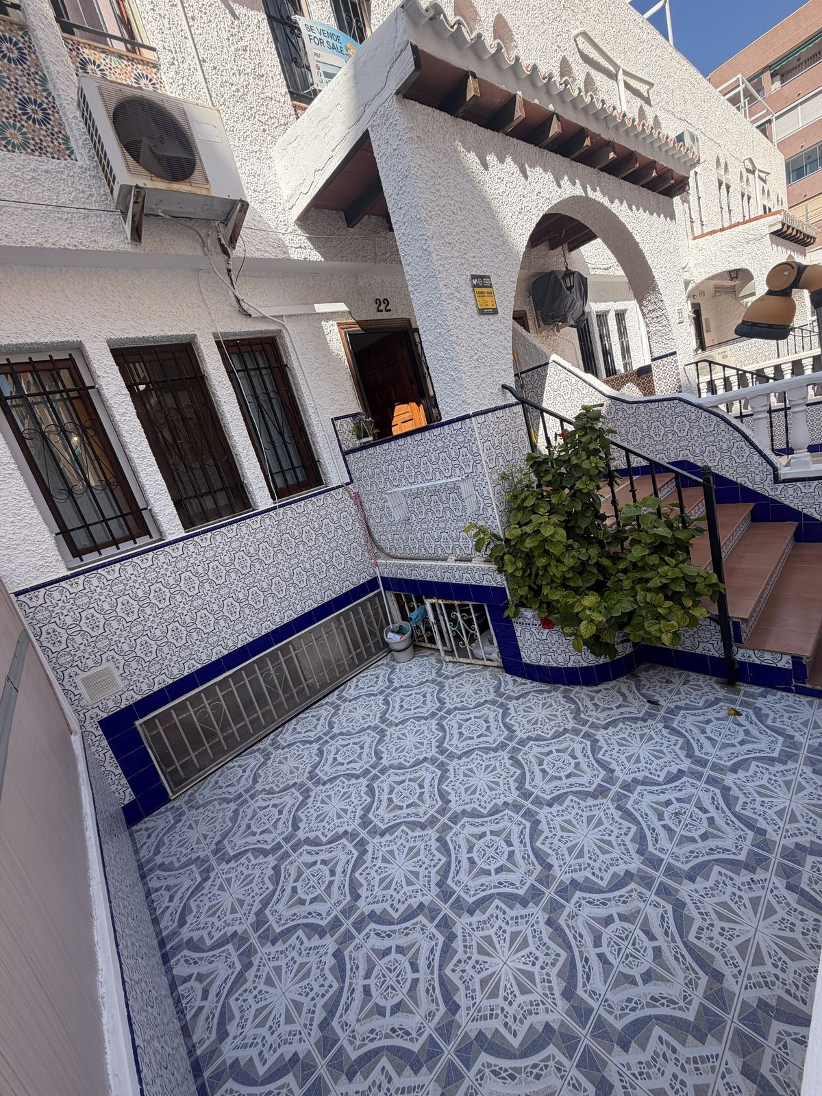 For sale - 4 Bedroom 1 Bathroom House - Townhouse in Torrevieja - La Mata  - Alicante